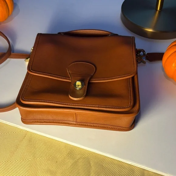 Vintage Coach Station Crossbody Bag - British Tan- never used!!! - Picture 4 of 14